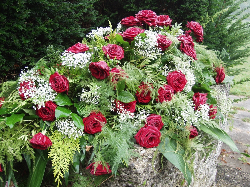 funeraire-BANDOL-min_roses-61203